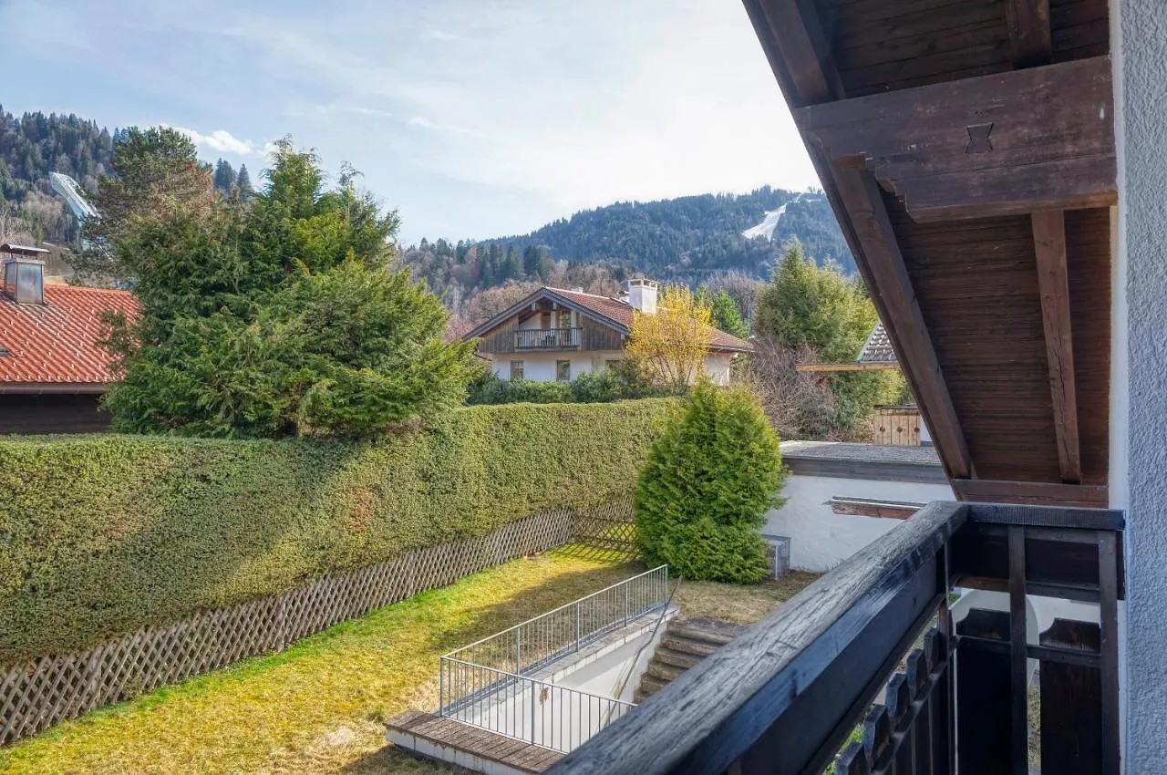 Apartment Ruhige Ferienwohnungen In Partenkirchen 1 Garmisch-Partenkirchen Germany